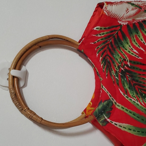 Vintage Embroidered Tropical Bird Purse with Bamboo Handles - Picture 9 of 10